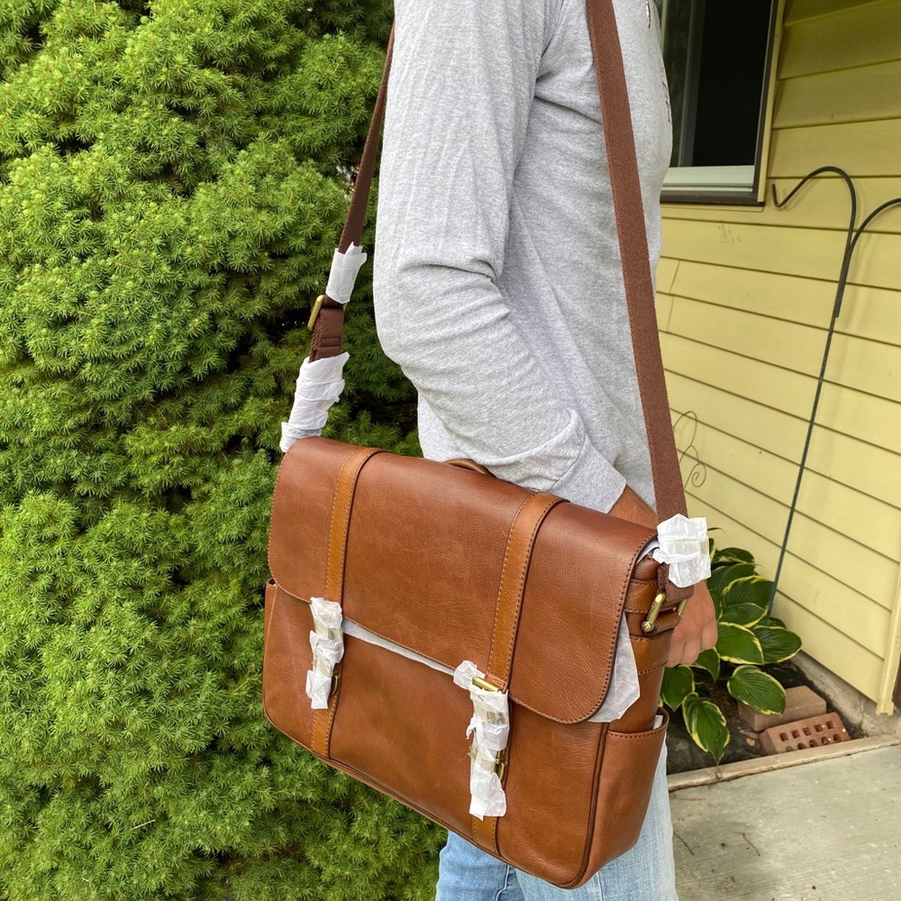 Fossil Messenger Bag